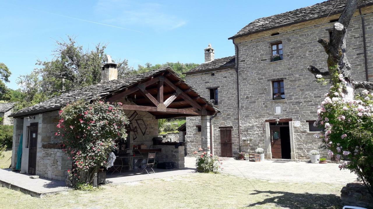 Ca' D'Alfieri Villa Барди Екстериор снимка
