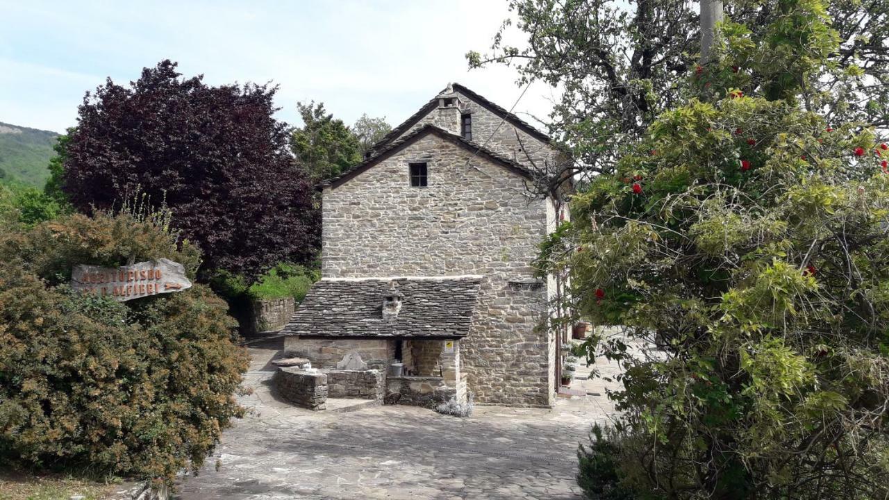 Ca' D'Alfieri Villa Барди Екстериор снимка